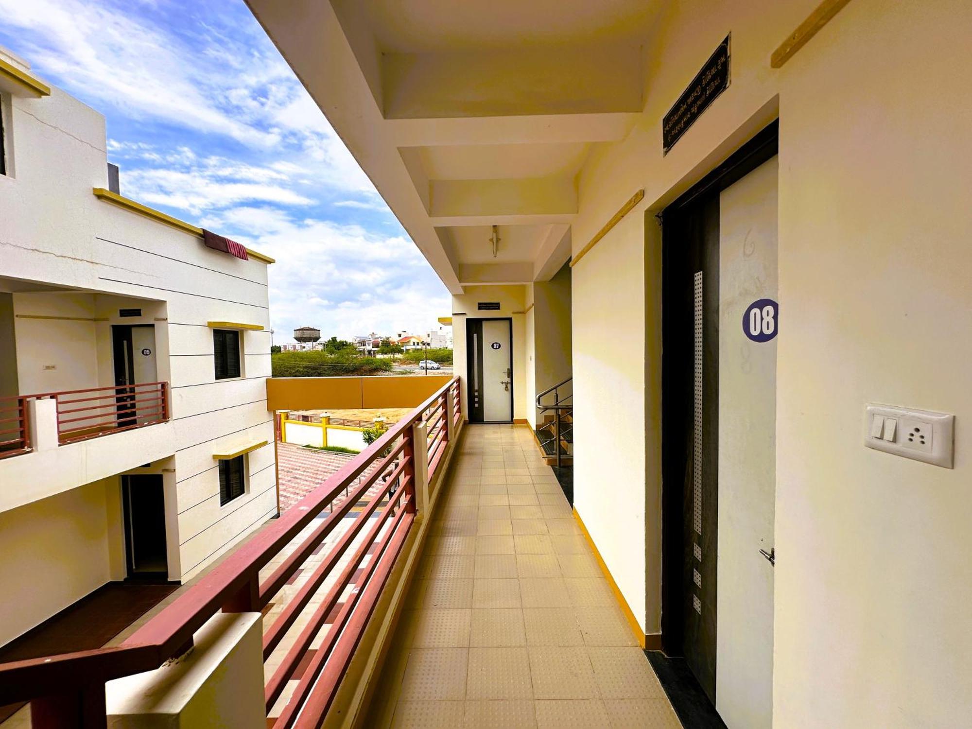 Ranjan Vadi Hotel Bhuj Ngoại thất bức ảnh