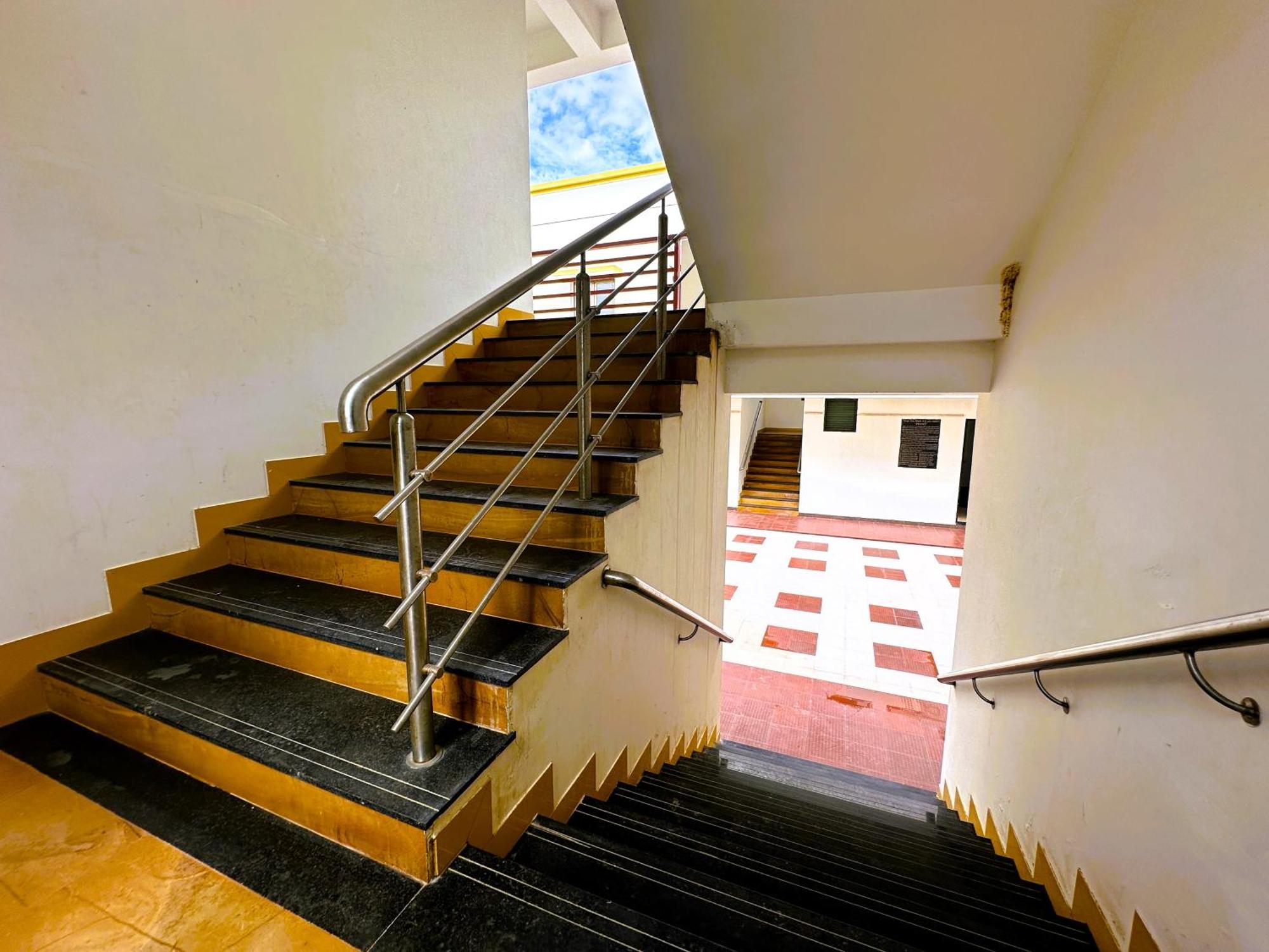 Ranjan Vadi Hotel Bhuj Ngoại thất bức ảnh