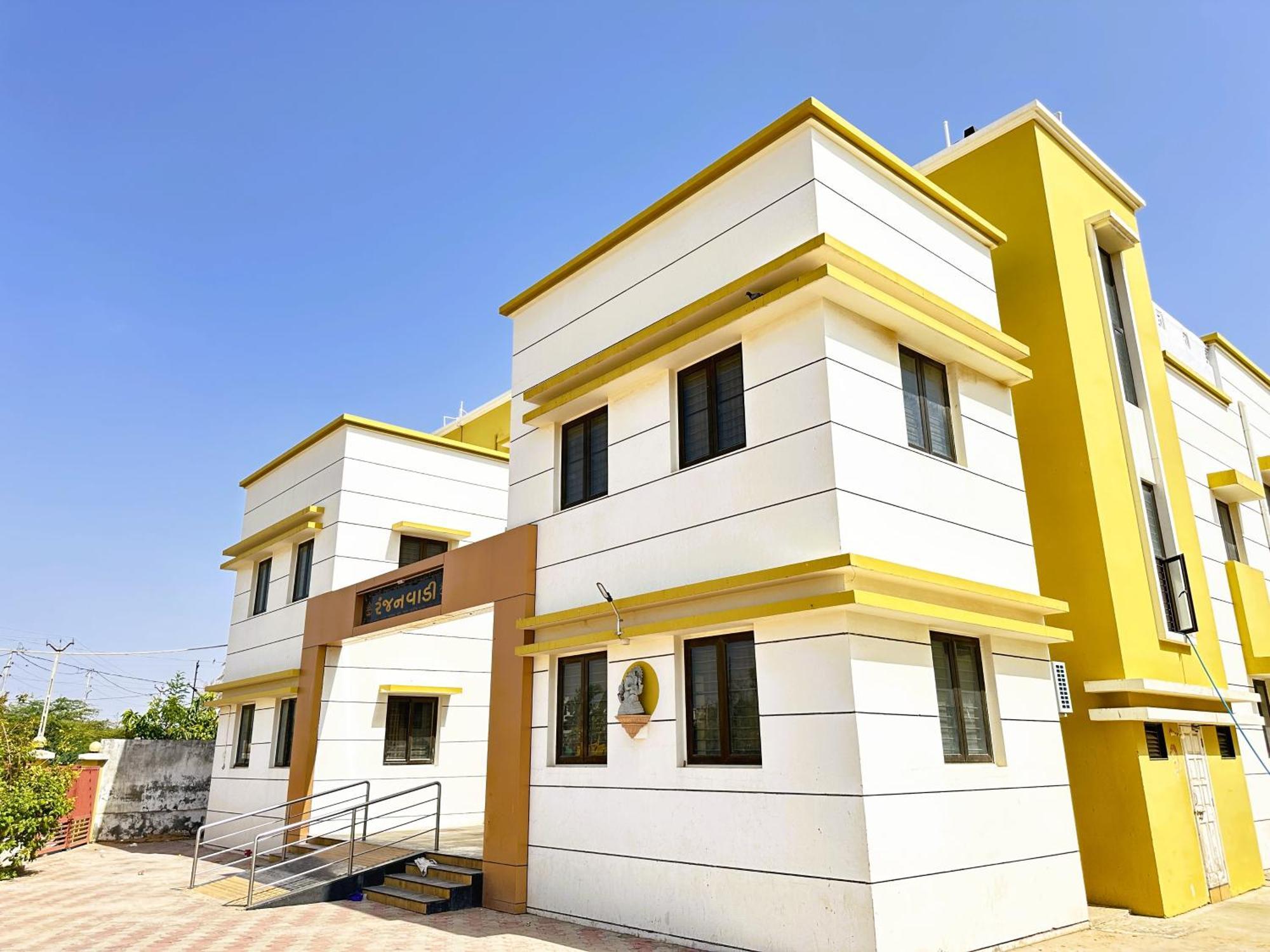 Ranjan Vadi Hotel Bhuj Ngoại thất bức ảnh