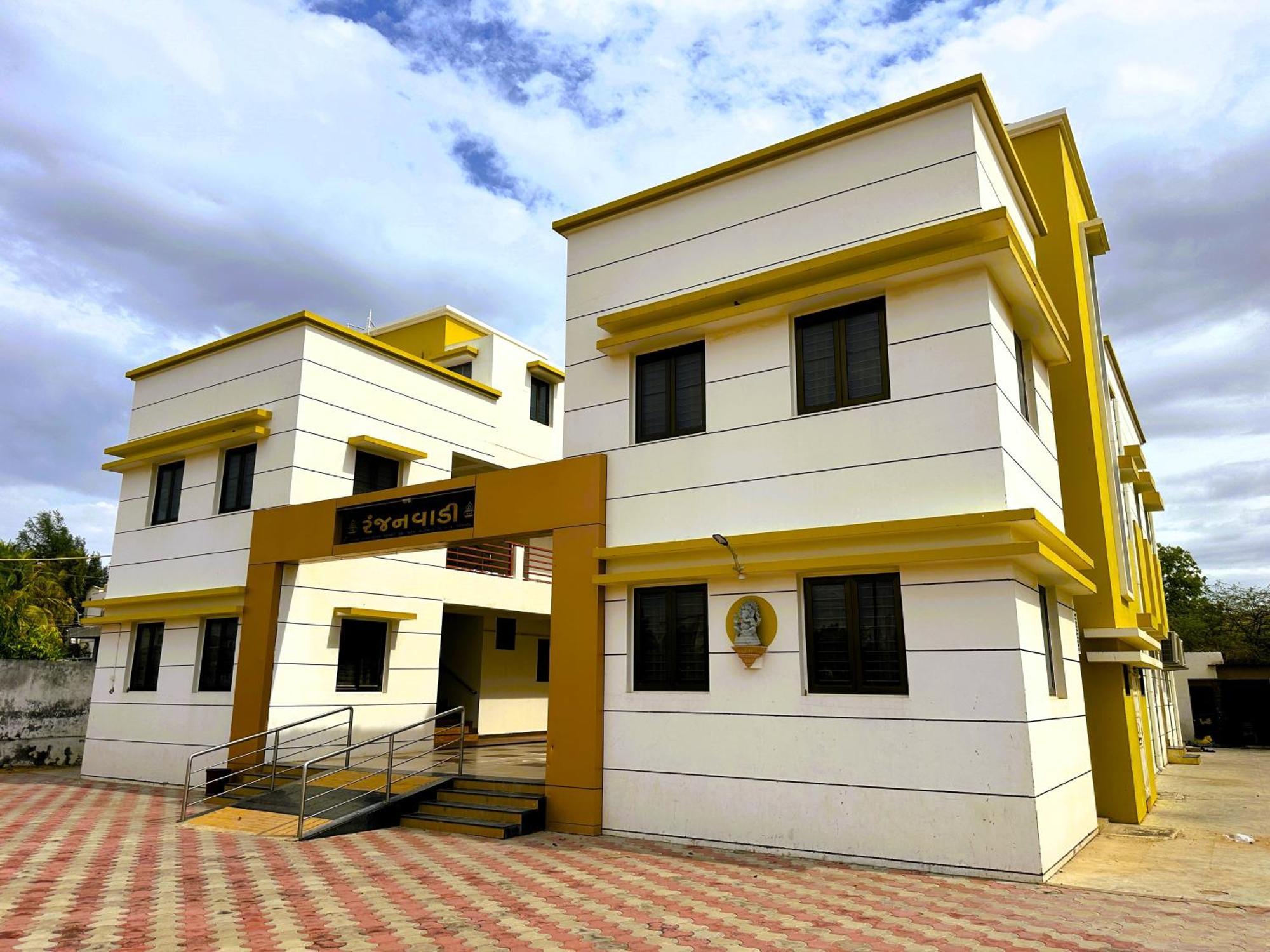 Ranjan Vadi Hotel Bhuj Ngoại thất bức ảnh