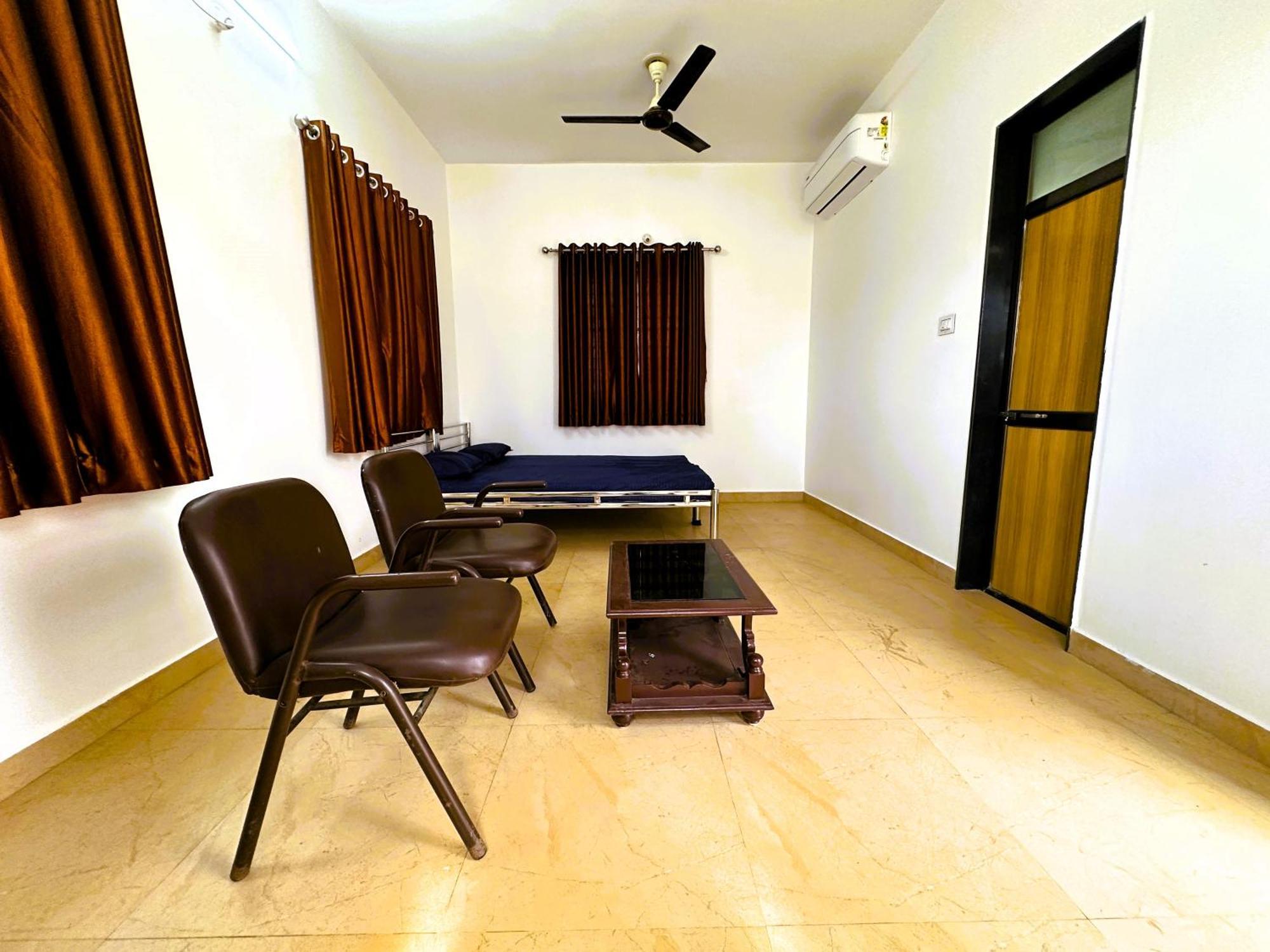 Ranjan Vadi Hotel Bhuj Ngoại thất bức ảnh
